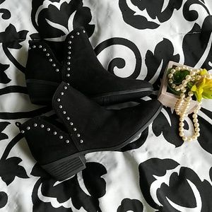 Circus black studded boots